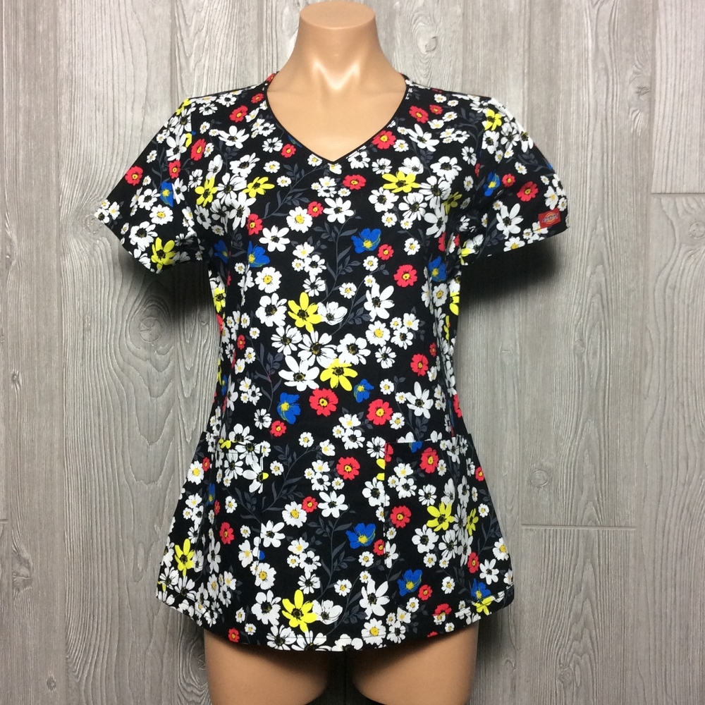New Happy Flower Scrub Top
